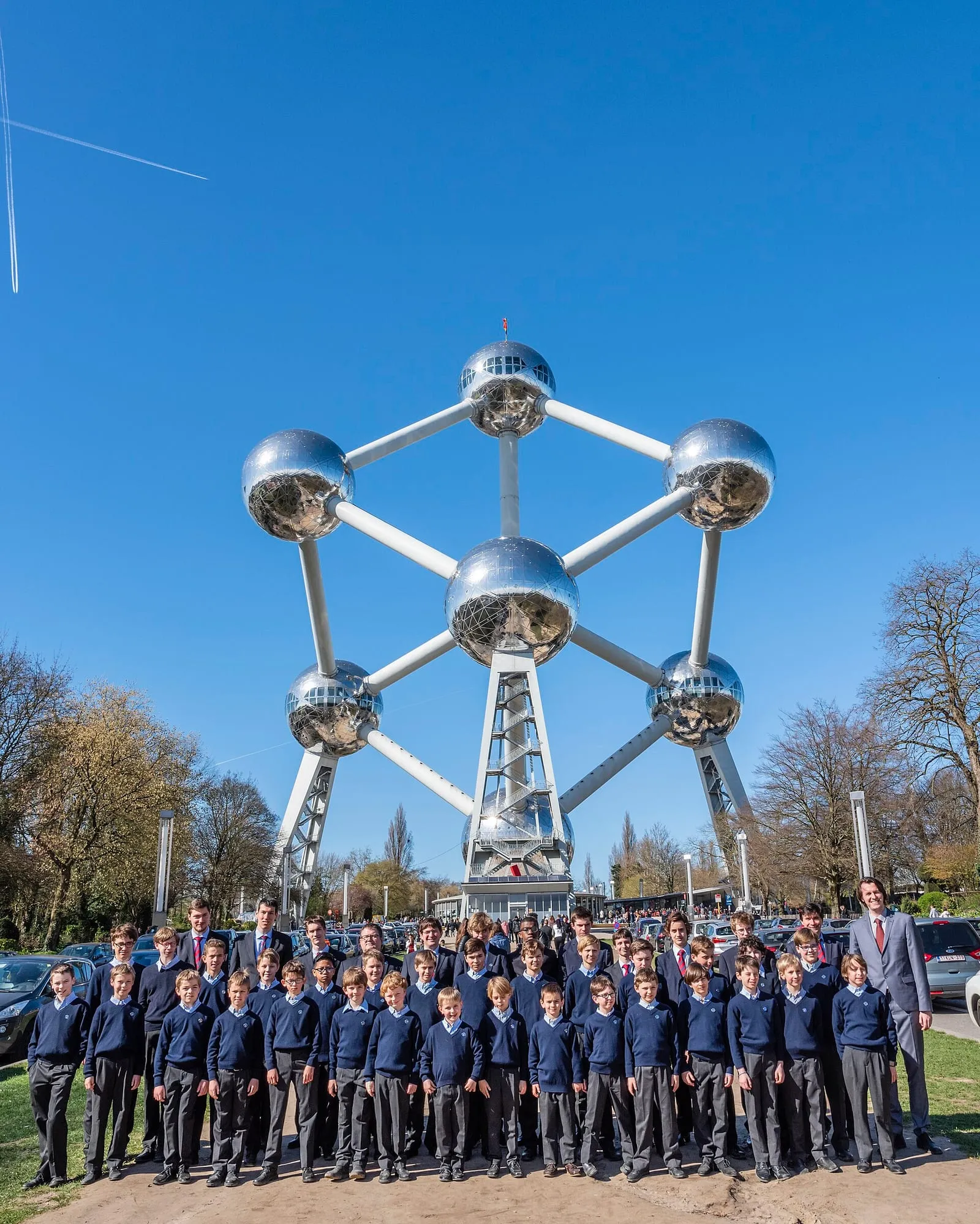 Un chœur de jeunes choristes en répétition